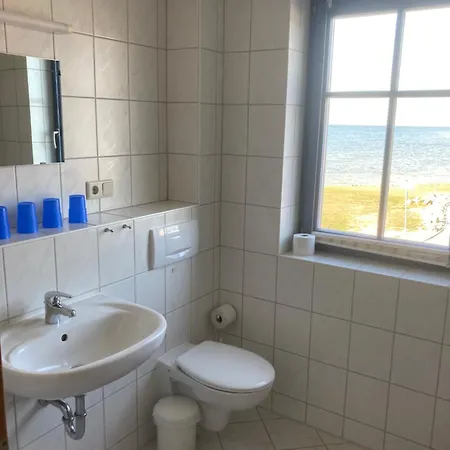 Lindenhof * Alt Reddevitz